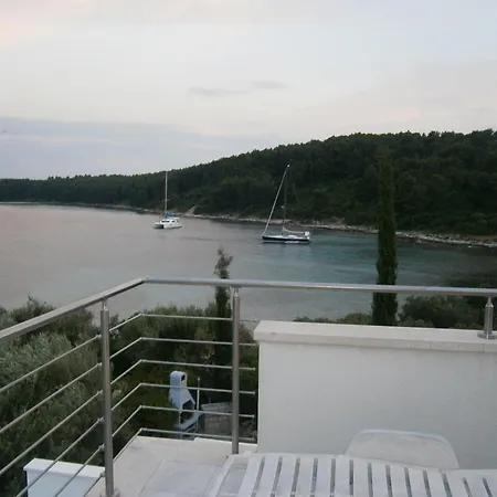 Grbin (adults Only) * Lumbarda