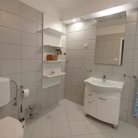 Grbin (adults Only) Lumbarda